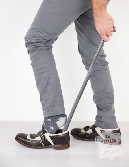 Calzascarpe in metallo da 15 cm calzante pratico e resistente